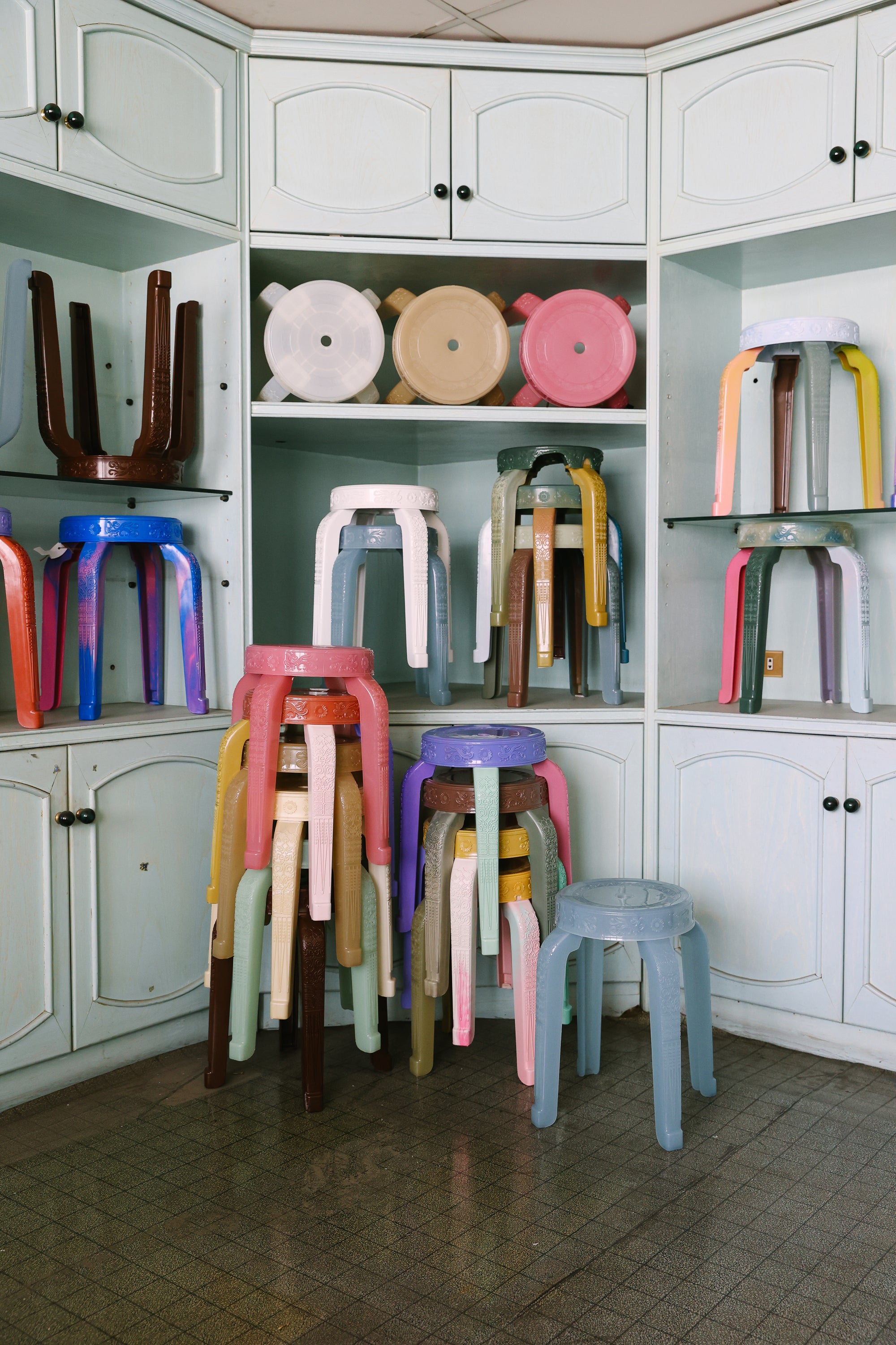 RUMBA BOR CHOEI RECYCLED PLASTIC STOOL