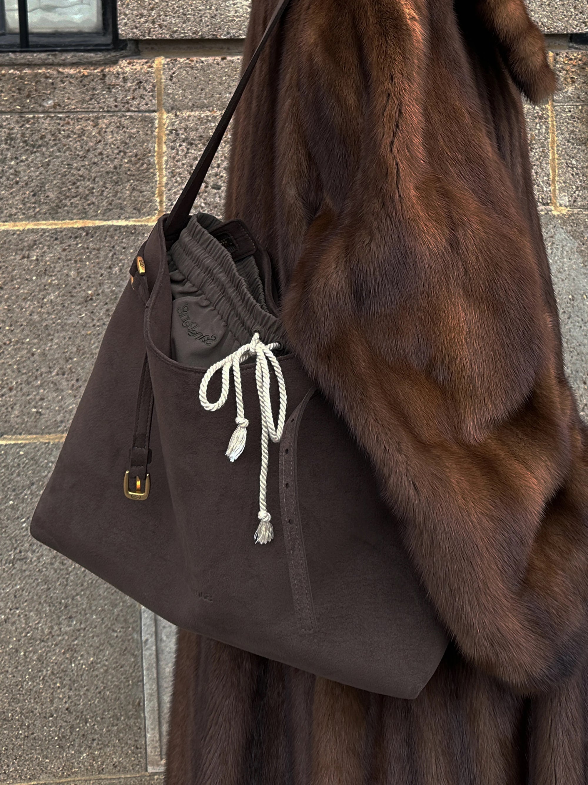 SANSPENG SUEDE TROUSER BAG