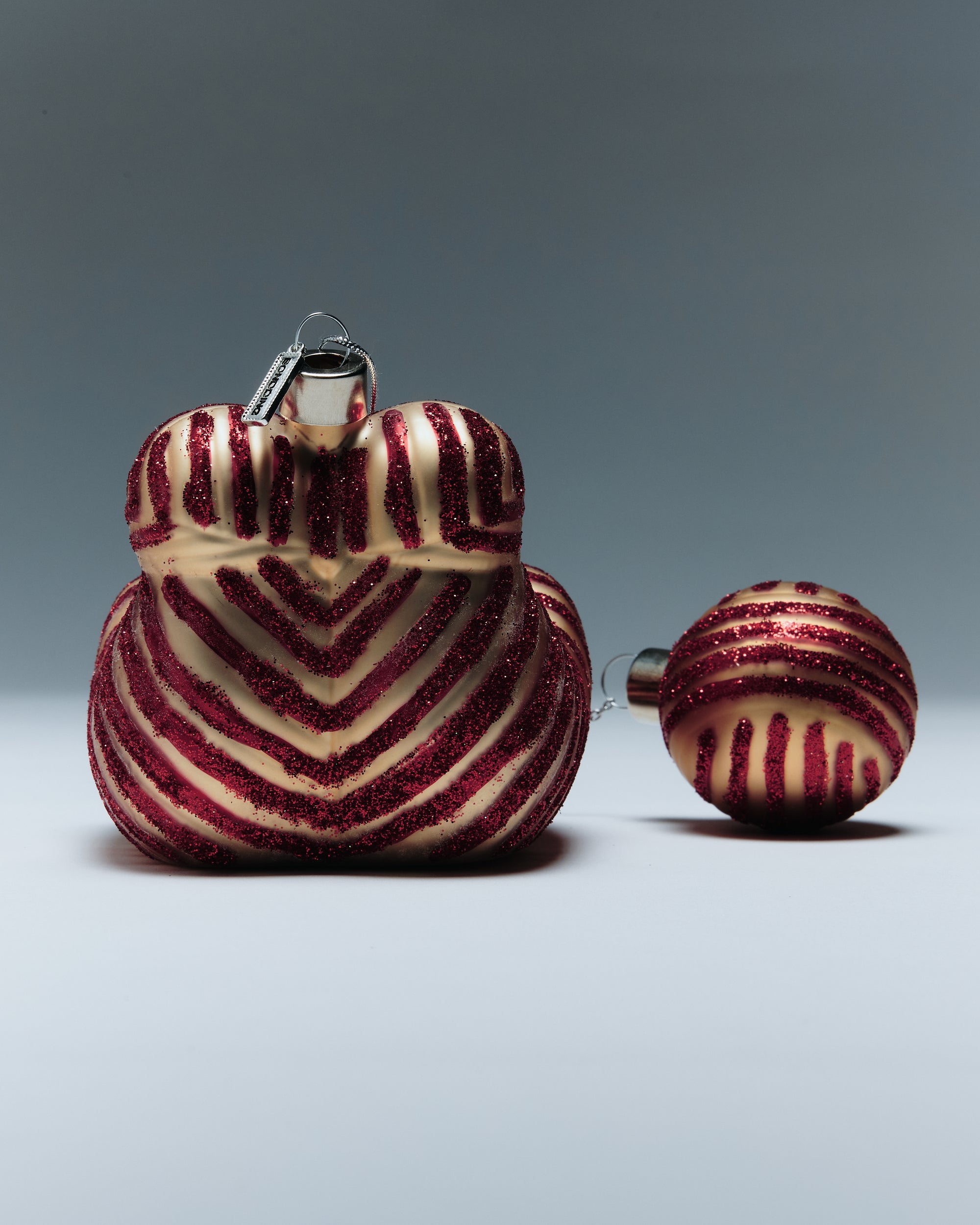 BONDDING PROTEST CHAIR ORNAMENT