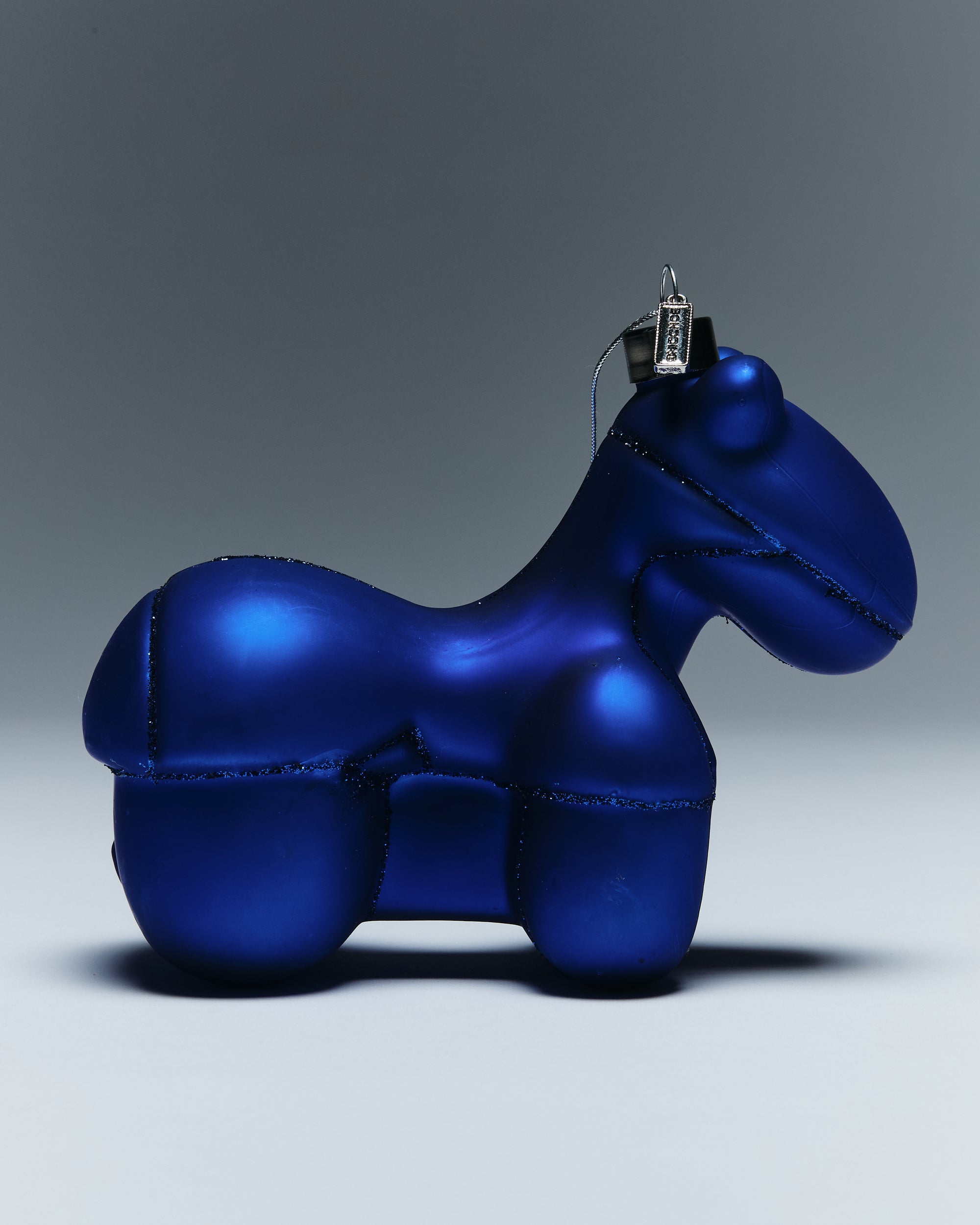 BONDDING JOY CHAIR ORNAMENT