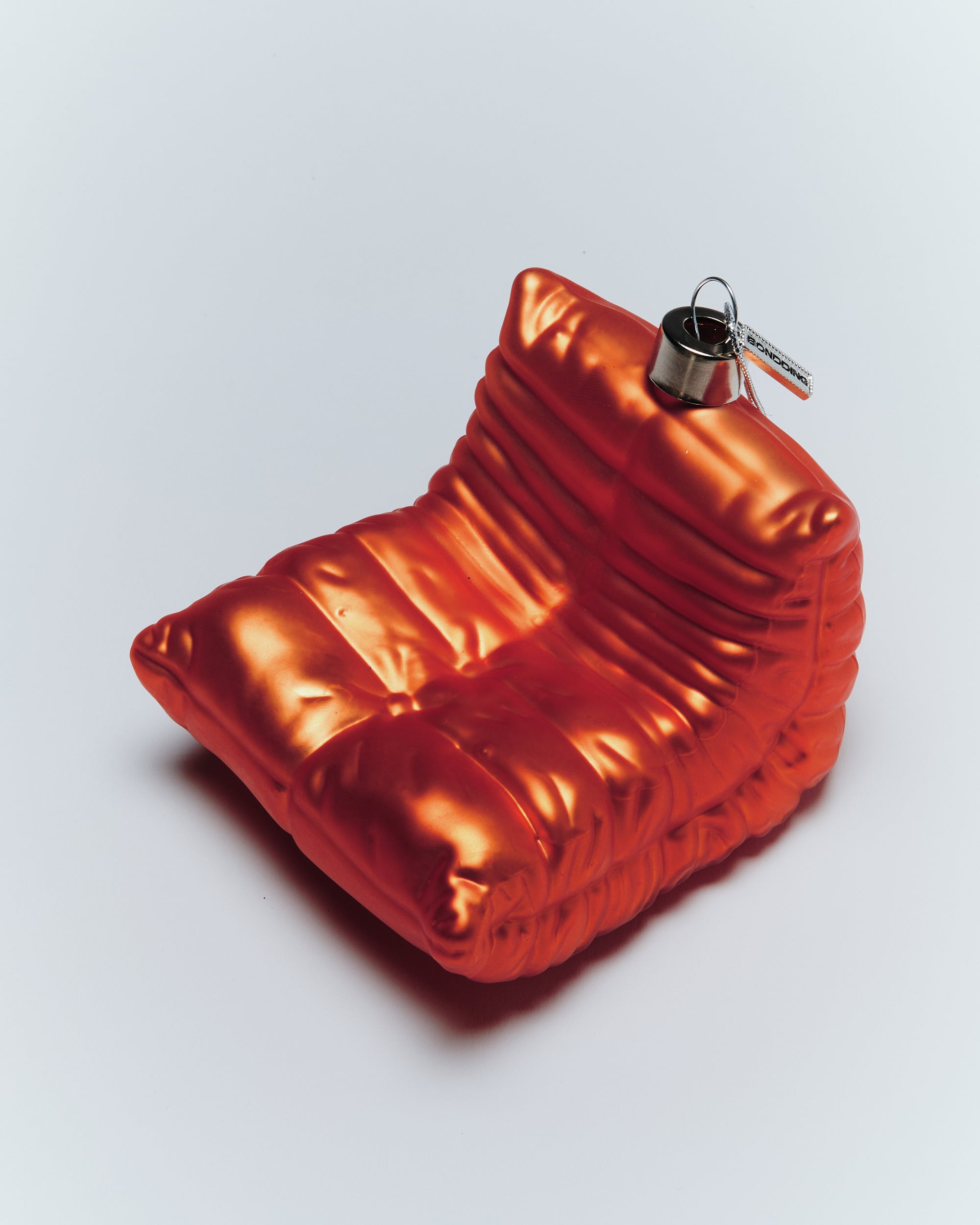 BONDDING SURRENDER CHAIR ORNAMENT