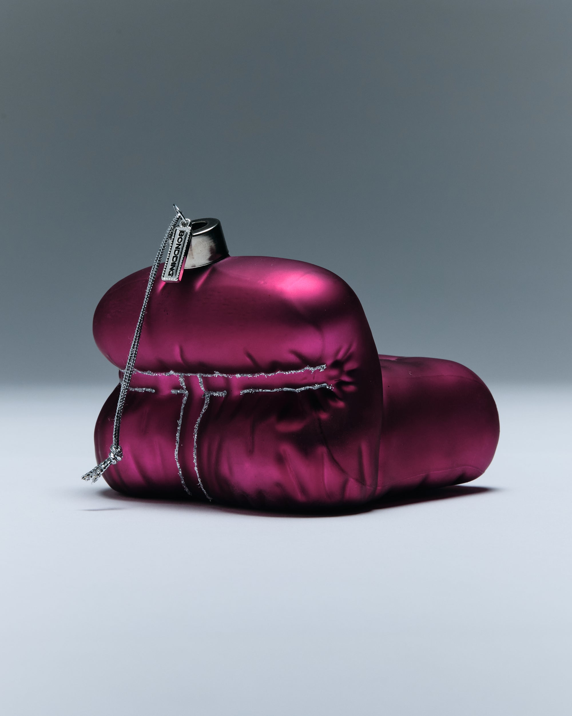 BONDDING RESTRAINT CHAIR ORNAMENT