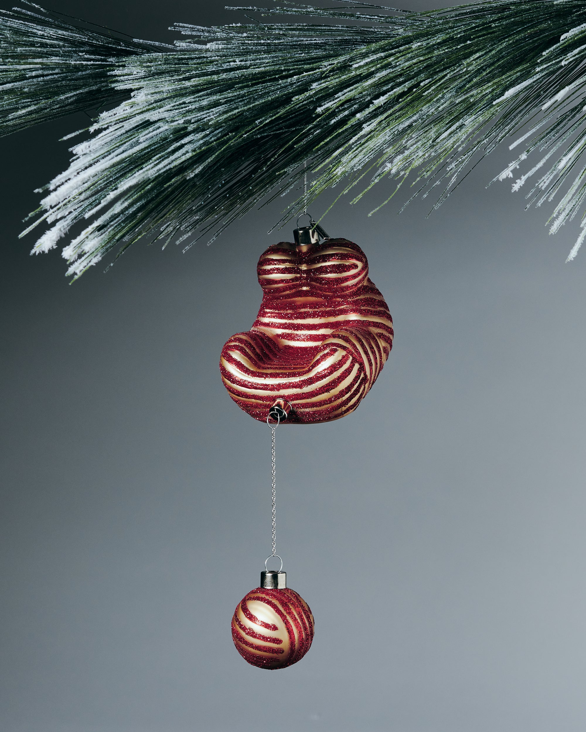 BONDDING PROTEST CHAIR ORNAMENT