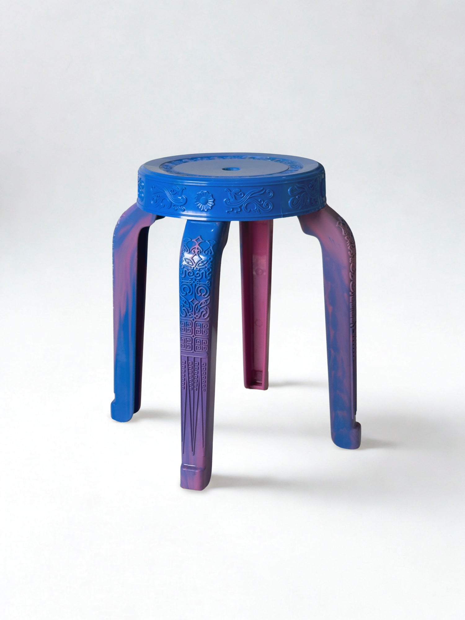 RUMBA BOR CHOEI RECYCLED PLASTIC STOOL