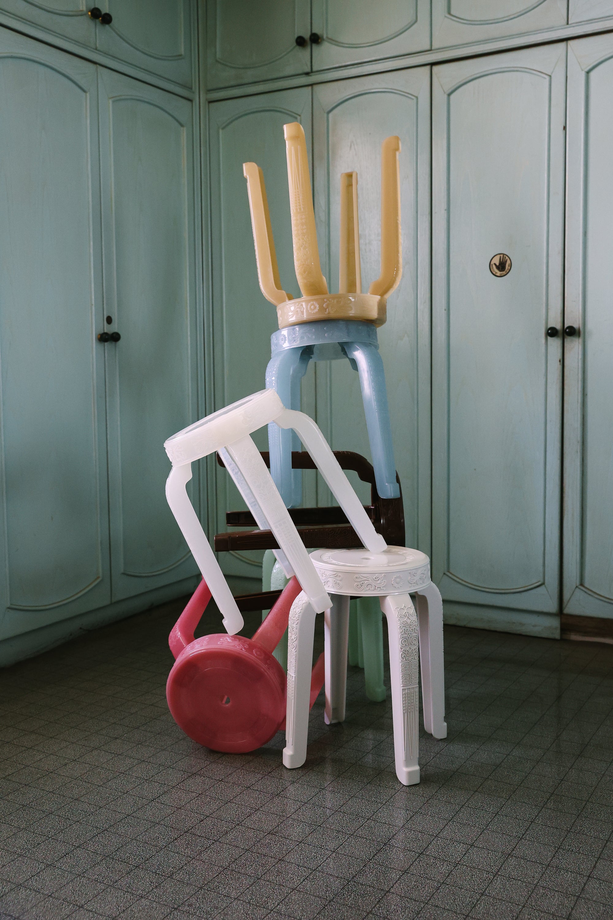 RUMBA BOR CHOEI RECYCLED PLASTIC STOOL